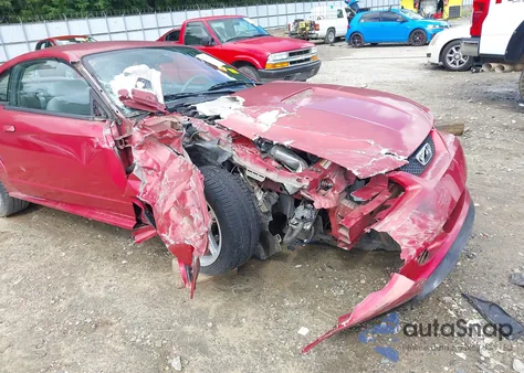 2000 Ford Mustang z USA, uszkodzony, nr VIN 1FAFP404XYF123917